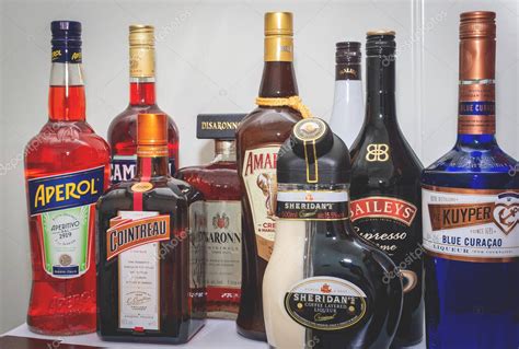 Botellas de diferentes licores
