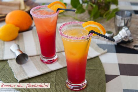 Cóctel sin alcohol con zumo de naranja