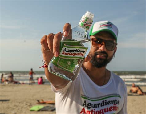 Celebración con Aguardiente Antioqueño