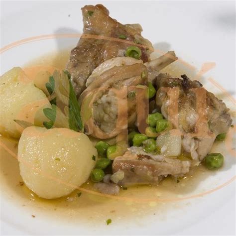 Conejo a la sidra en plato