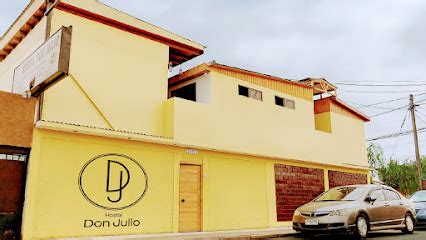 Fachada del Hostal Don Julio en Arica