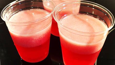 Jelly Shots de Vodka con Fresa