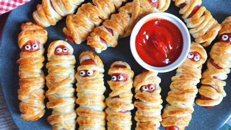 Momias de salchicha para Halloween