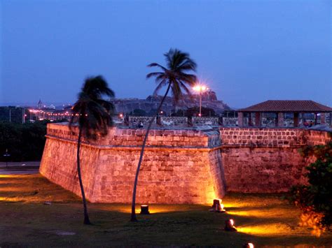 Murallas de Cartagena al atardecer