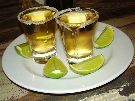 Tequila con sal y limón
